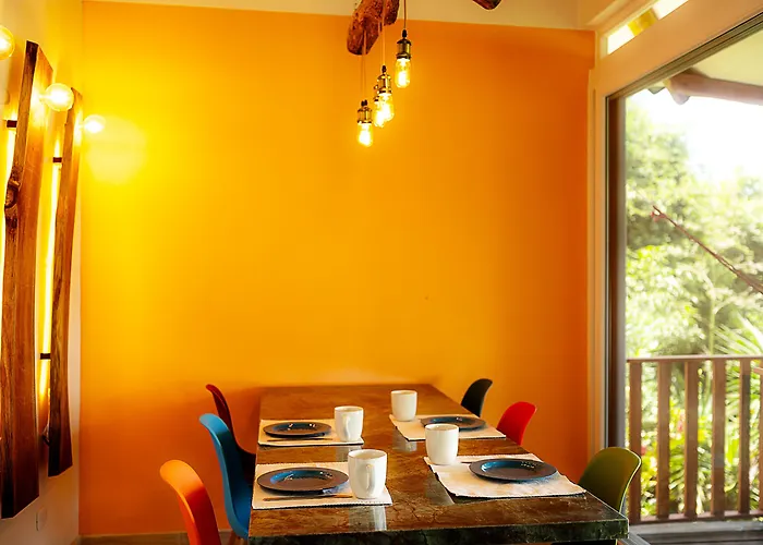 Bed and breakfast Casa Laureles 4*